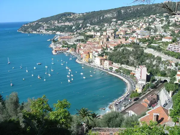 Cuisiniste sur Mesure 06 Cuisiniste sur mesure Villefranche-sur-Mer
